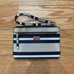 Kate Spade wristlet / wallet